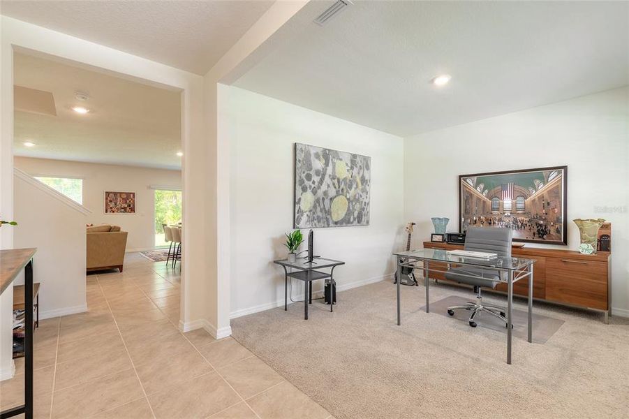 Furnished interior view inside a new home in Fountain View, Ormond Beach (Image 32).