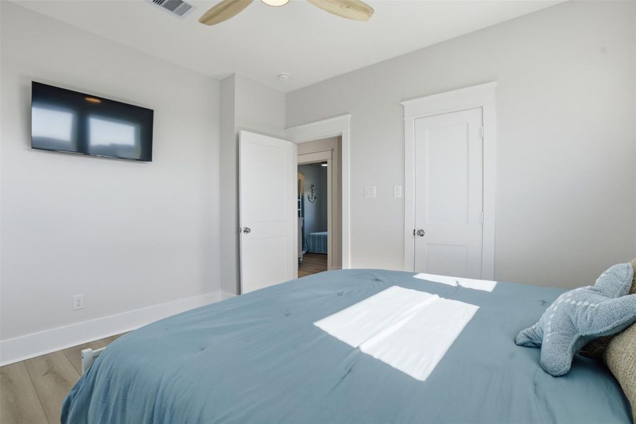 Furnished interior view inside a new home in , Galveston (Image 7).