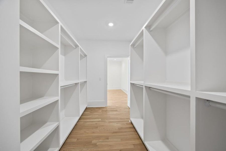 Spacious, unfurnished interior of a new home in , Madison (Image 32).
