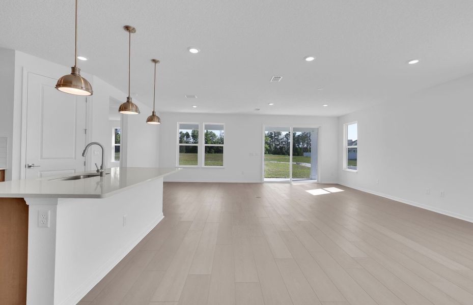 Spacious, unfurnished interior of a new home in Fiddler's Cove, Kingsland (Image 20).