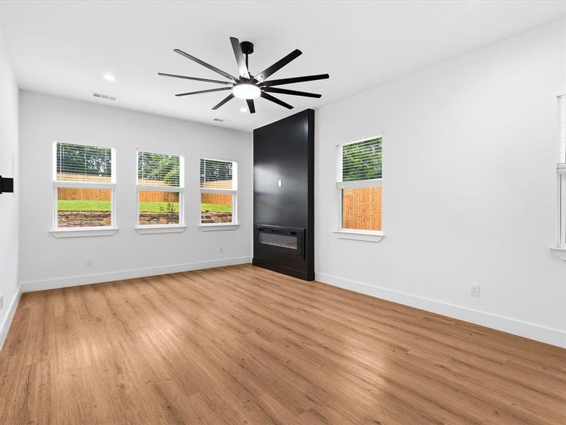 Spacious, unfurnished interior of a new home in , Dallas (Image 22).