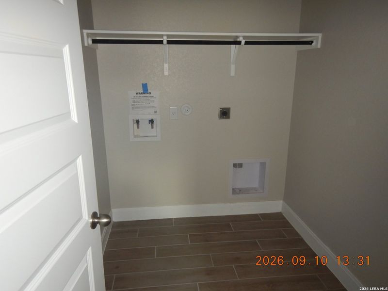 Spacious, unfurnished interior of a new home in , Cibolo (Image 12).
