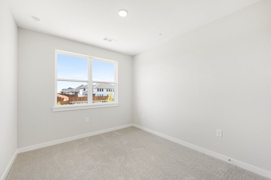 Spacious, unfurnished interior of a new home in Wildridge, Oak Point (Image 43). Spacious, unfurnished interior of a new home in Wildridge, Oak Point (Image 43).