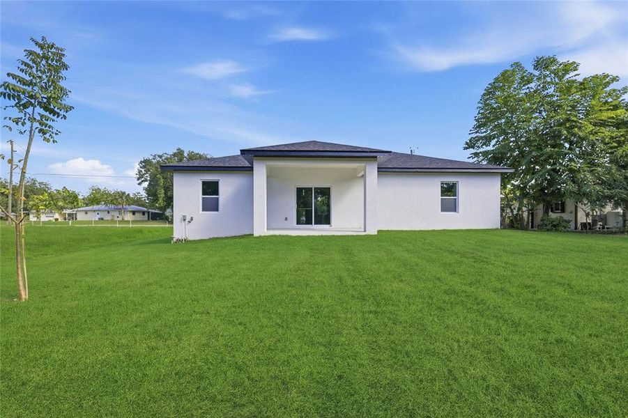 Exterior details and patio area of a home in , Port Charlotte (Image 21).