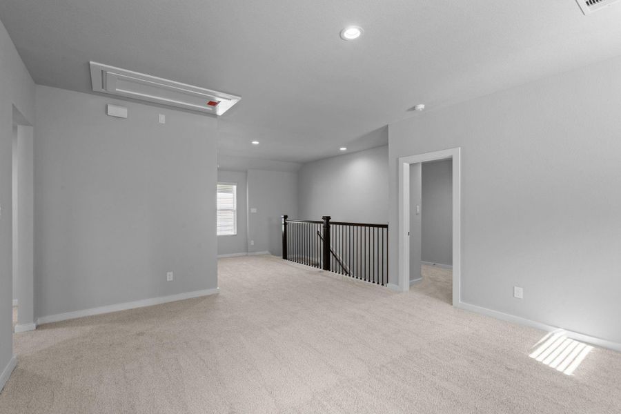 Spacious, unfurnished interior of a new home in Grand Oaks Village, Houston (Image 19). Spacious, unfurnished interior of a new home in Grand Oaks Village, Houston (Image 19).