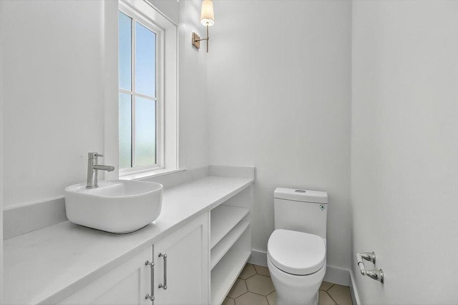 Furnished interior view inside a new home in , Port Aransas (Image 11).