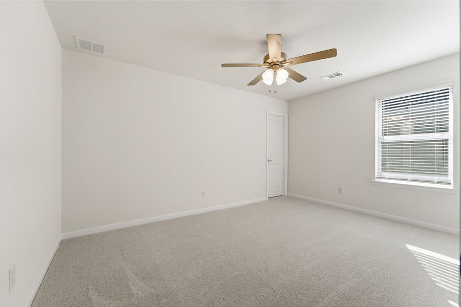 Spacious, unfurnished interior of a new home in La Terra, Celina (Image 46). Spacious, unfurnished interior of a new home in La Terra, Celina (Image 46).