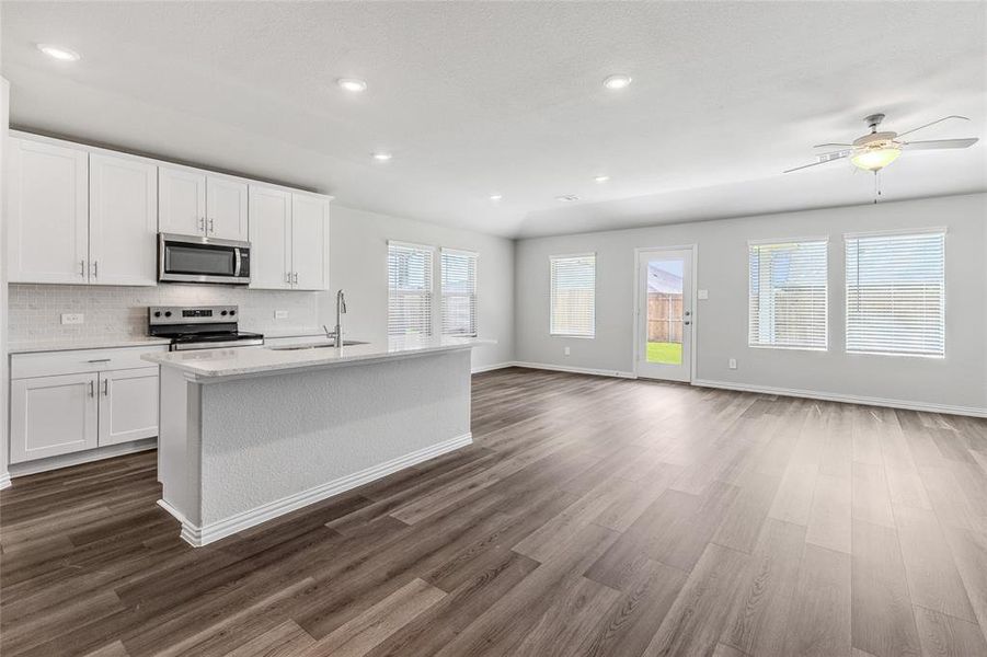 Furnished interior view inside a new home in Stratton Place, Greenville (Image 6).