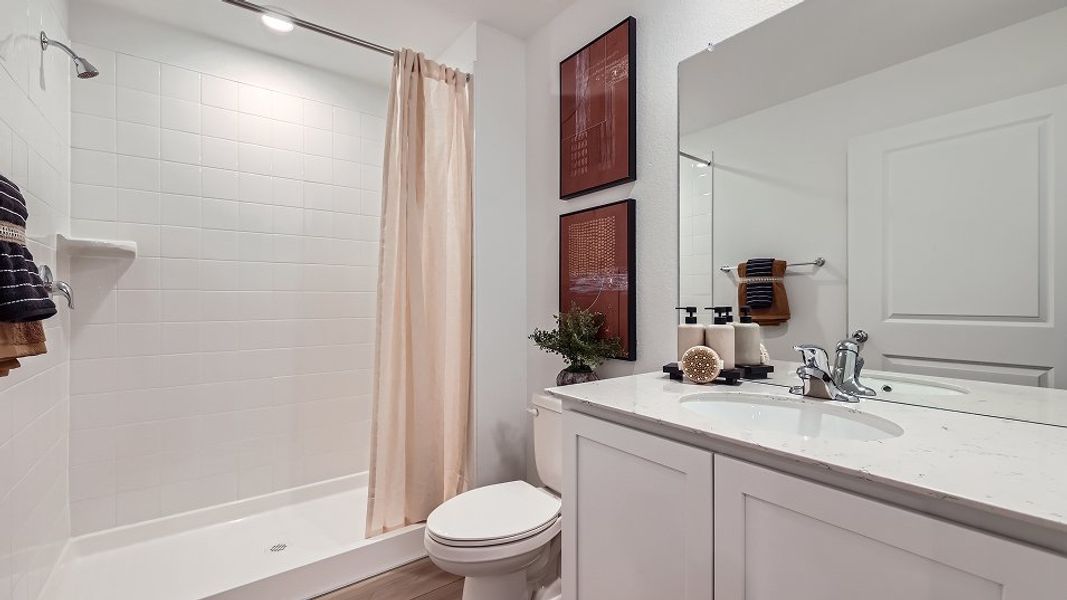 4003 Madison NG Bath F1