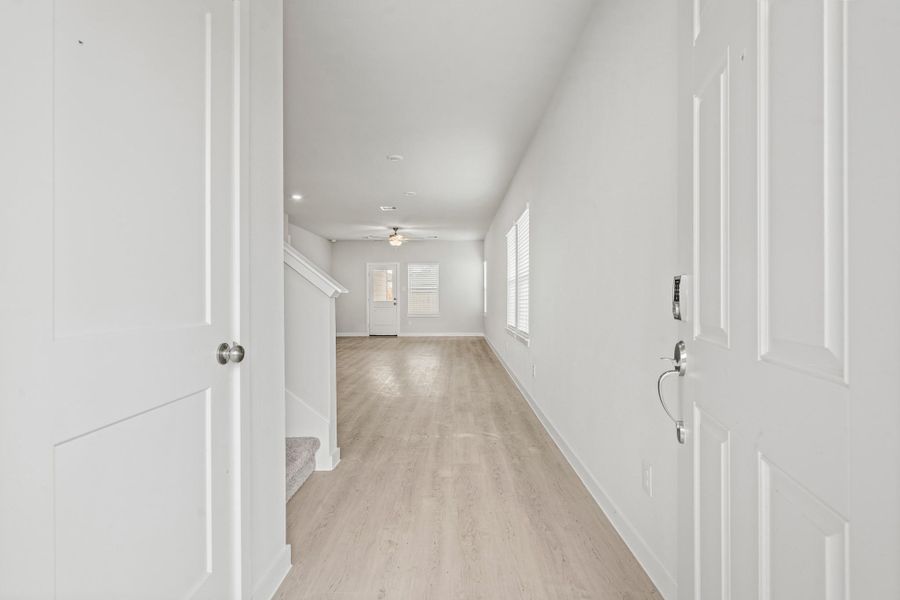 Spacious, unfurnished interior of a new home in Laurel Farms, Brookshire (Image 21).