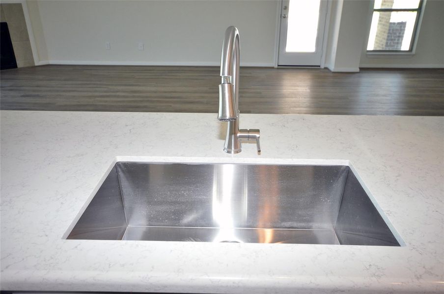 Close-up of interior finishes inside a home in Pedregal, League City (Image 17).