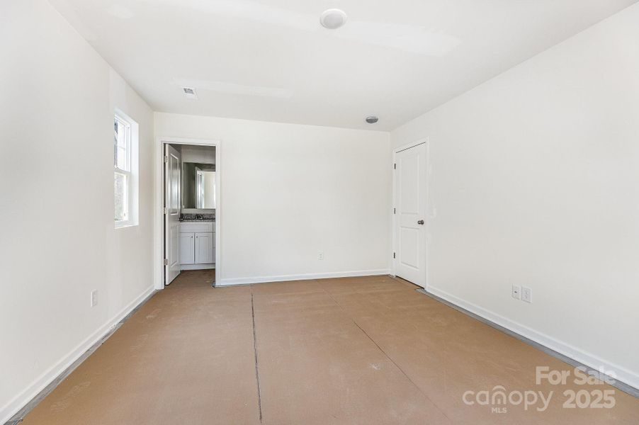 Spacious, unfurnished interior of a new home in , Statesville (Image 14).