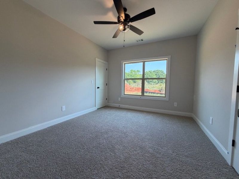 Spacious, unfurnished interior of a new home in Lakefield, Palmetto (Image 17).
