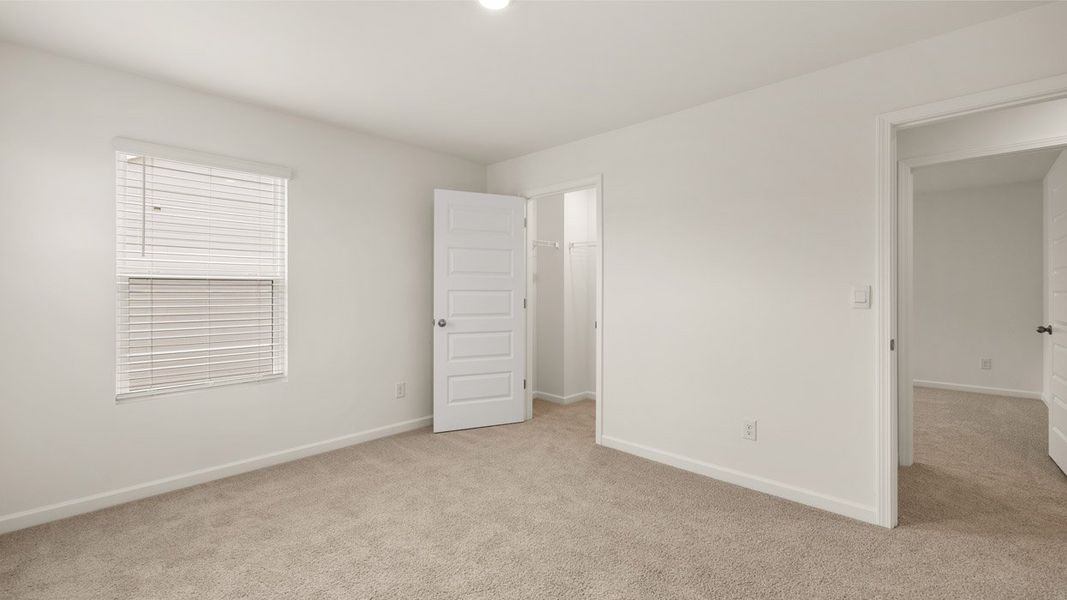 Spacious, unfurnished interior of a new home in Estates at Deer Hollow, Grovetown (Image 37).