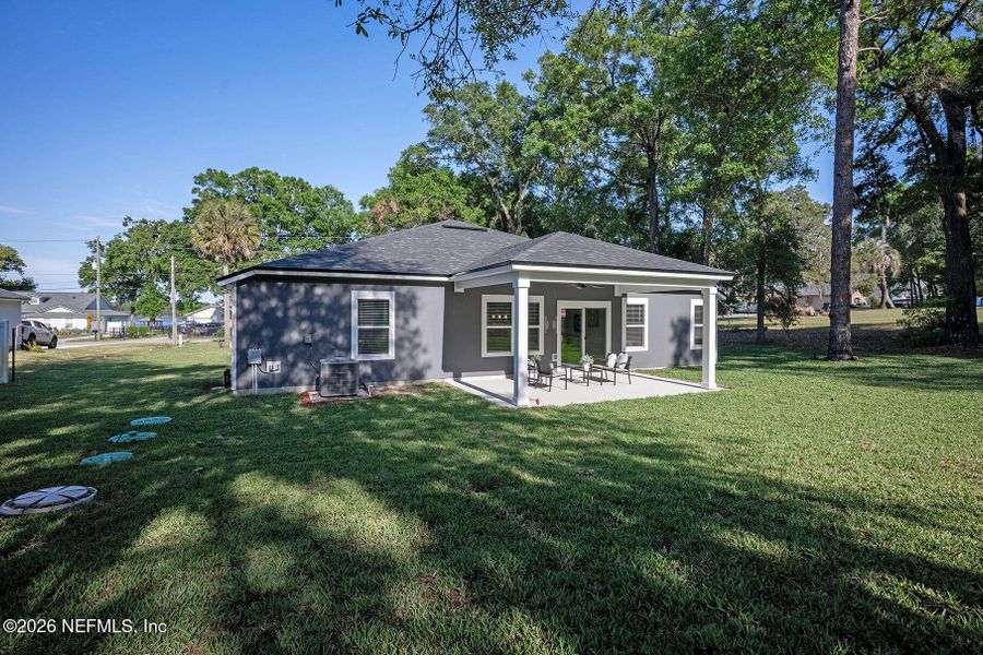Exterior details and patio area of a home in , Jacksonville (Image 26).