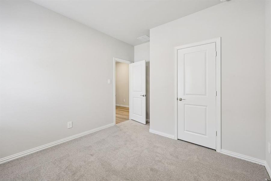 Spacious, unfurnished interior of a new home in Trails of Lavon - Signature Series, Lavon (Image 33). Spacious, unfurnished interior of a new home in Trails of Lavon - Signature Series, Lavon (Image 33).