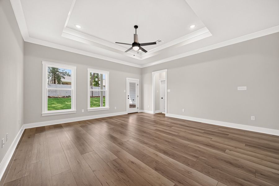 Spacious, unfurnished interior of a new home in Two Step Farm, Montgomery (Image 17).