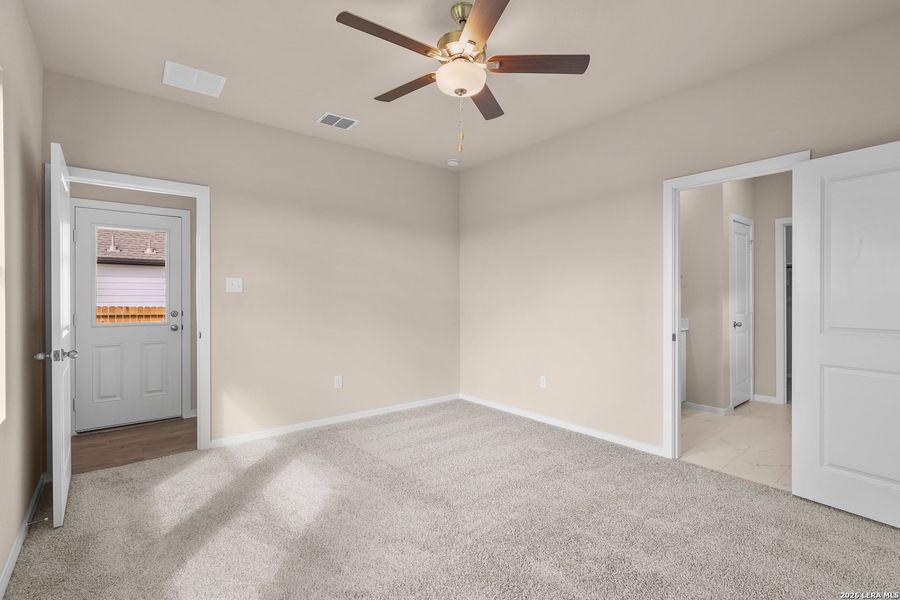 Spacious, unfurnished interior of a new home in Garden Grove, San Antonio (Image 32). Spacious, unfurnished interior of a new home in Garden Grove, San Antonio (Image 32).