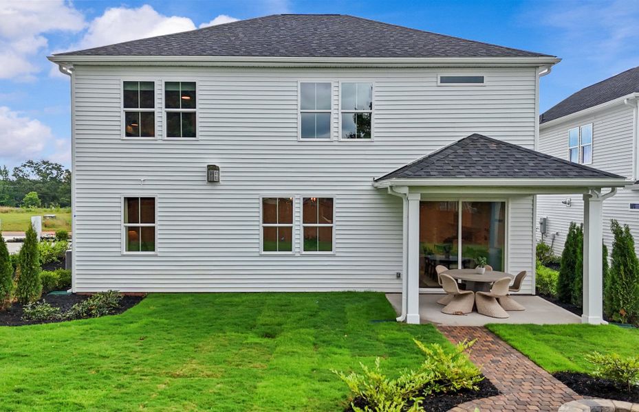 Representative exterior details of a home built from the Valen by Pulte Homes in Fox Hollow, Spartanburg (Image 3).