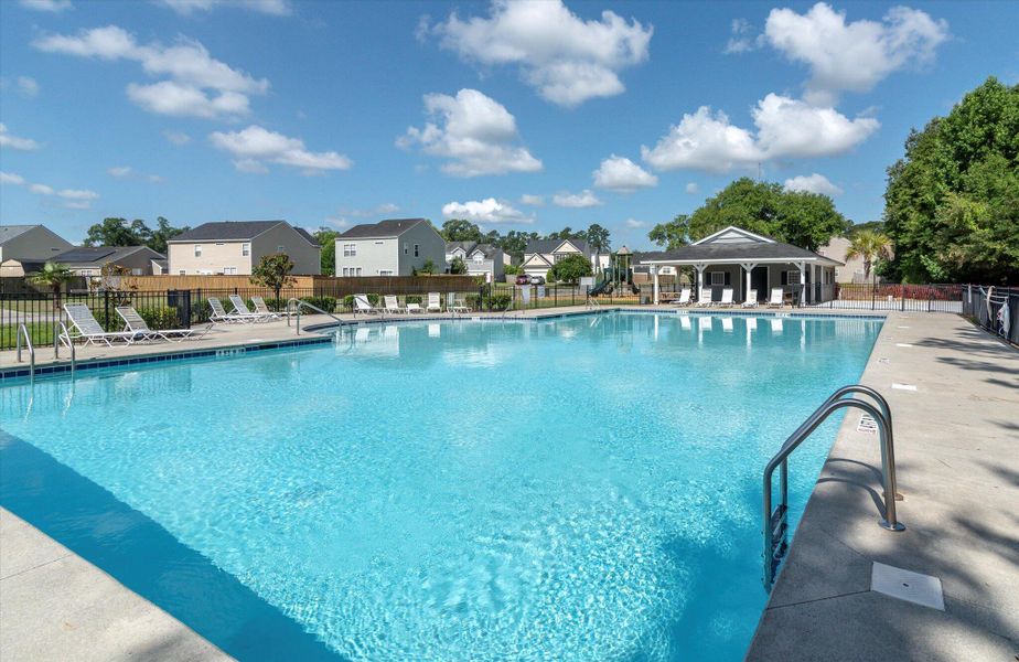 Community amenities in Oakley Pointe, Moncks Corner (Image 39).