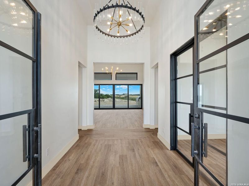 Spacious, unfurnished interior of a new home in , San Antonio (Image 24).