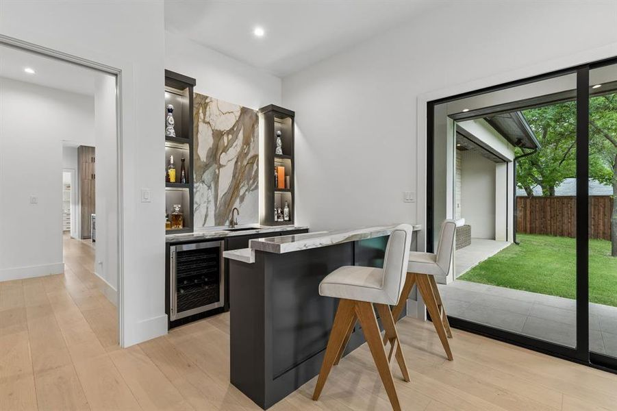 Furnished interior view inside a new home in , Colleyville (Image 25).