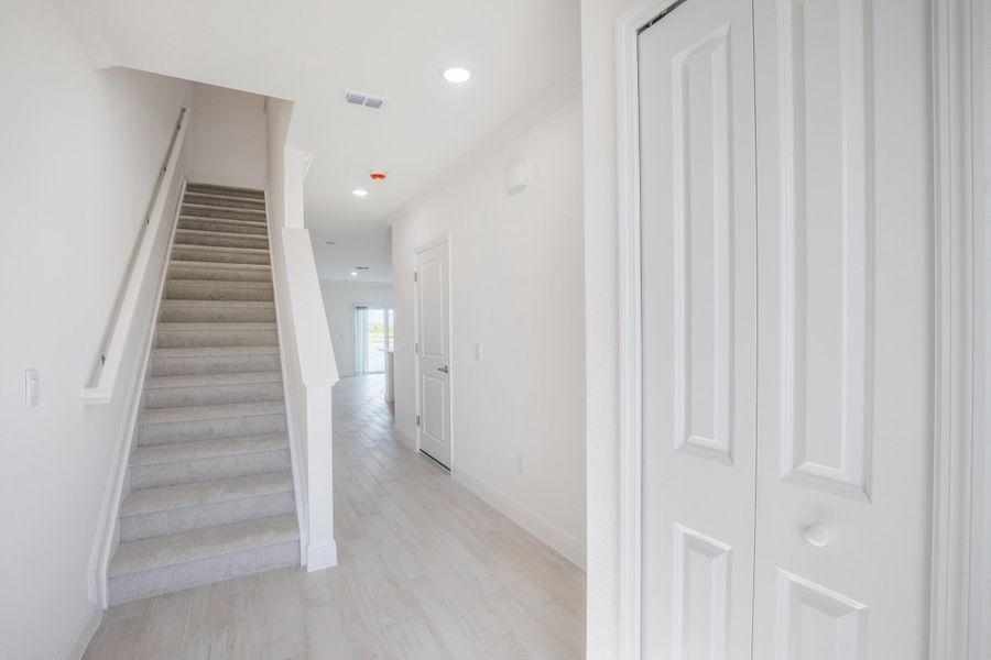 Spacious, unfurnished interior of a new home in Orchid Cove, Bokeelia (Image 13).