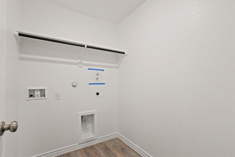 Spacious, unfurnished interior of a new home in Rocky Creek Crossing, Fort Worth (Image 21).