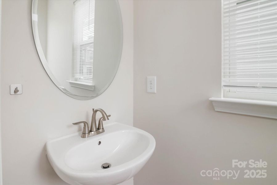 Image 29 of a home in .