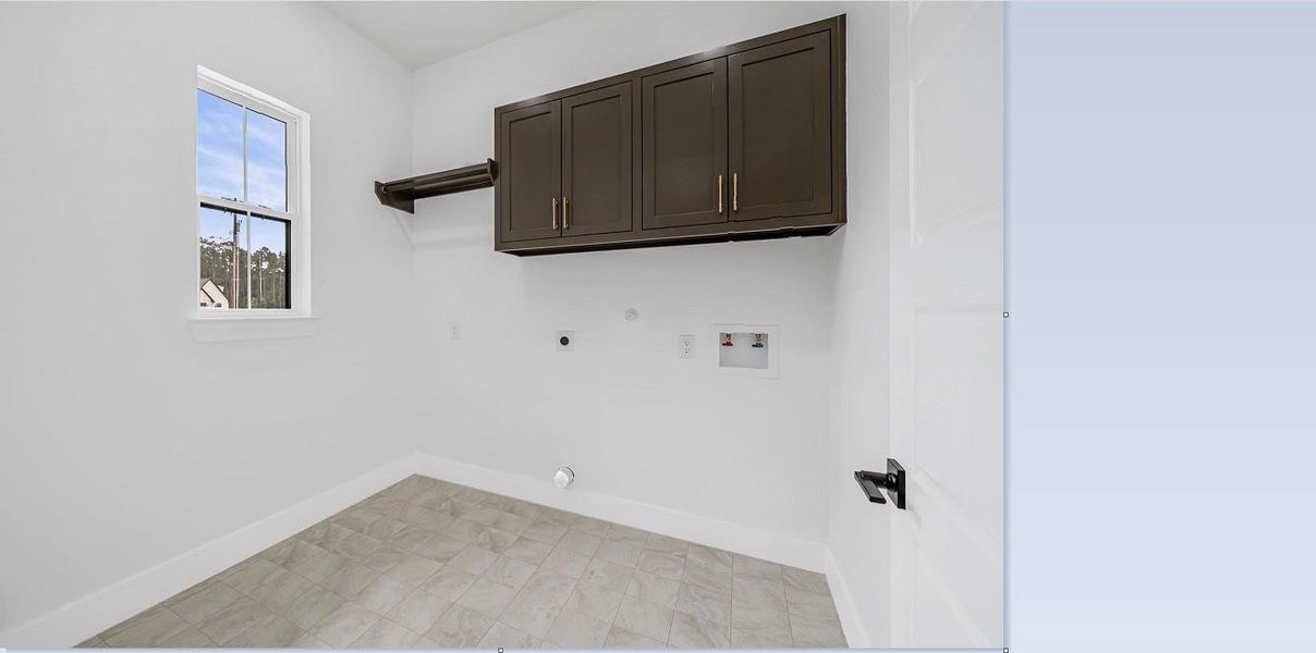 Spacious, unfurnished interior of a new home in , Conroe (Image 23). Spacious, unfurnished interior of a new home in , Conroe (Image 23).