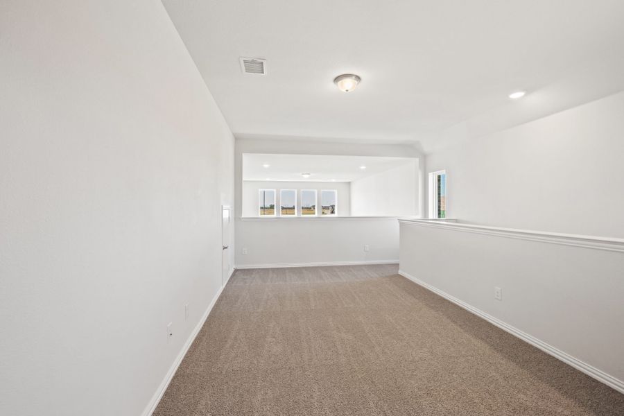 Spacious, unfurnished interior of a new home in Elevon, Lavon (Image 40).