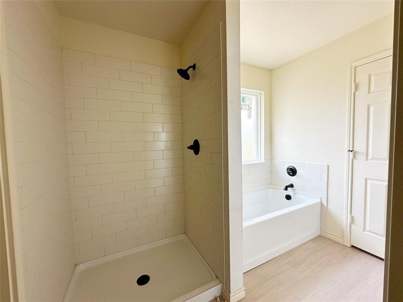 Furnished interior view inside a new home in , Fort Worth (Image 5).