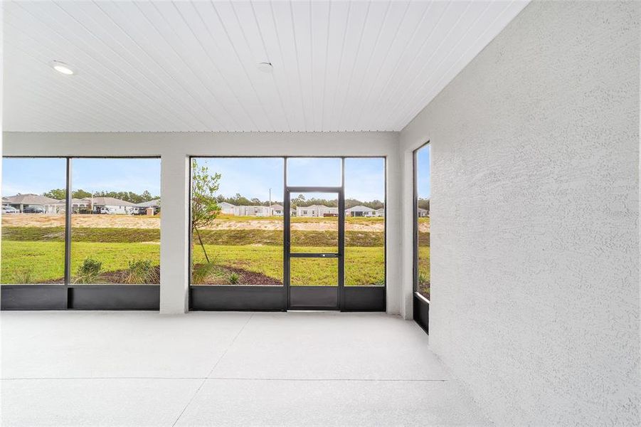 Exterior details and patio area of a home in , Ocala (Image 16). Exterior details and patio area of a home in , Ocala (Image 16).
