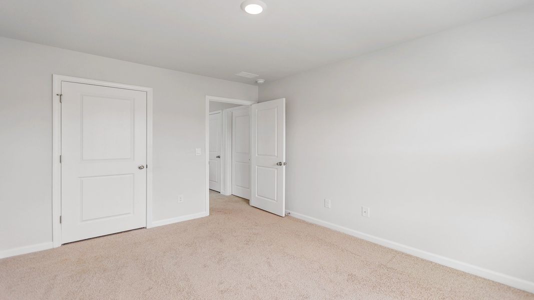 Spacious, unfurnished interior of a new home in Gates Village, Lugoff (Image 11). Spacious, unfurnished interior of a new home in Gates Village, Lugoff (Image 11).