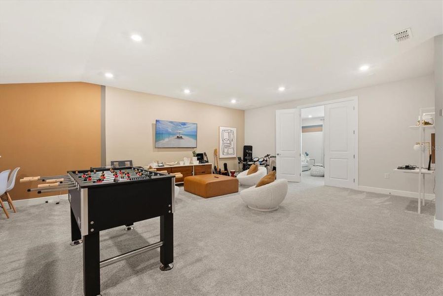 Furnished interior view inside a new home in , Winter Garden (Image 27).