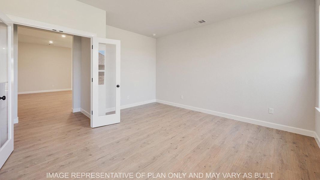 Spacious, unfurnished interior of a new home in Wellborn Settlement, College Station (Image 17).