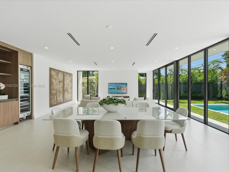 Community amenities in , Miami (Image 49).