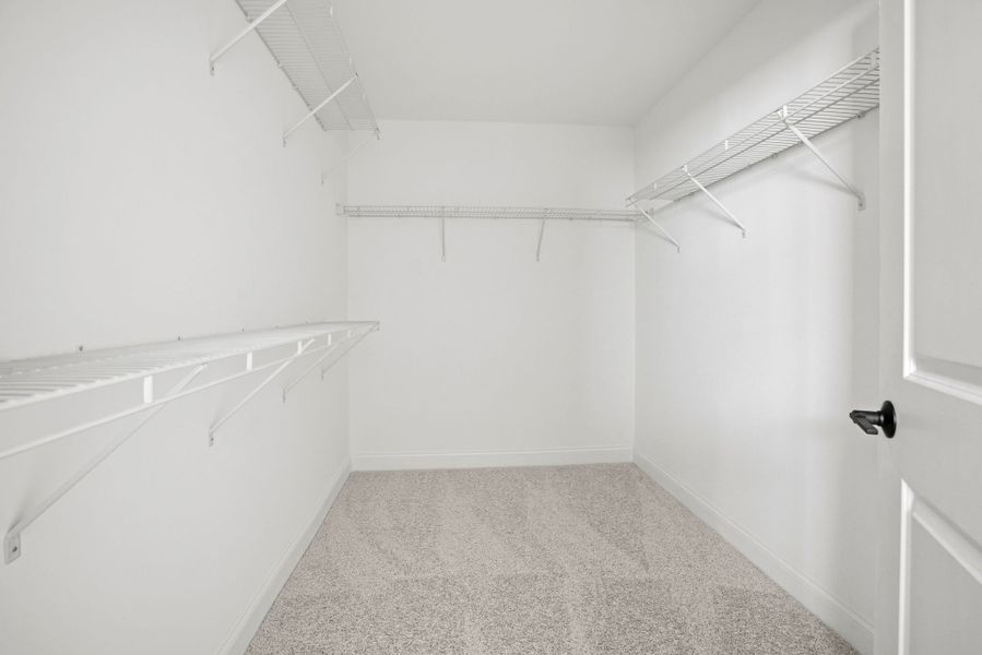 Spacious, unfurnished interior of a new home in Forest Creek, Waxhaw (Image 37).