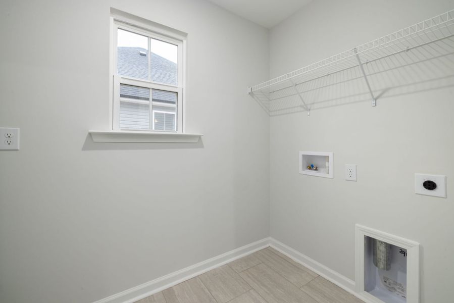 Spacious, unfurnished interior of a new home in Solana, Durham (Image 19).