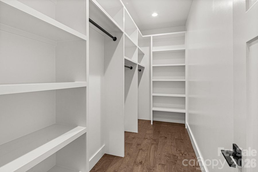 Image 44 of a home in .