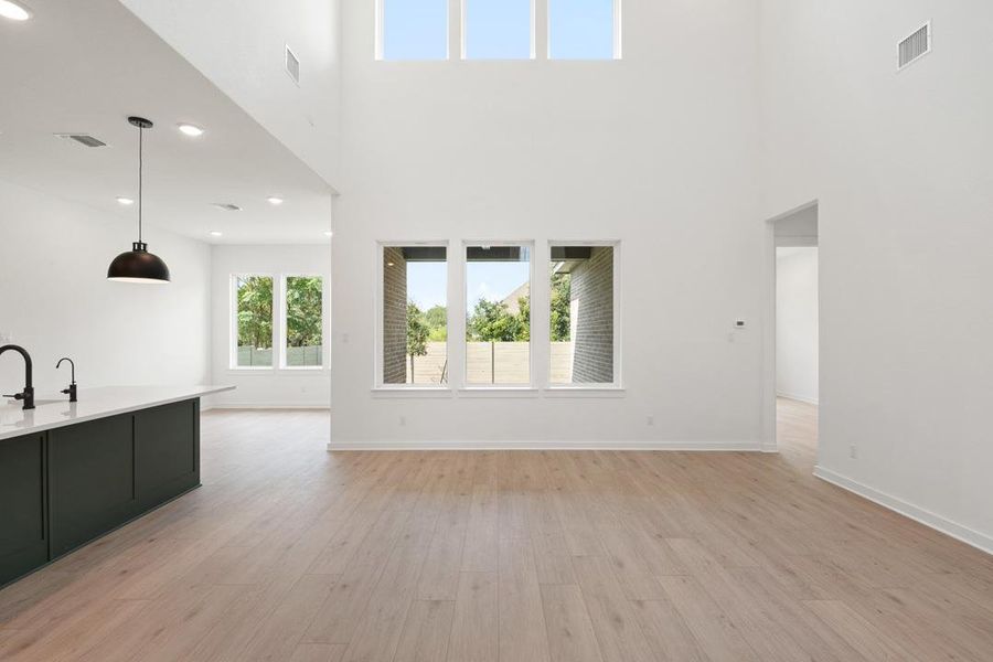 Spacious, unfurnished interior of a new home in Wolf Ranch, Georgetown (Image 19). Spacious, unfurnished interior of a new home in Wolf Ranch, Georgetown (Image 19).
