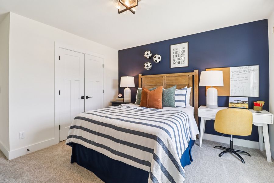 Representative furnished interior of a home built from the Bradley II by Great Southern Homes in Sedona, Greenville (Image 115).