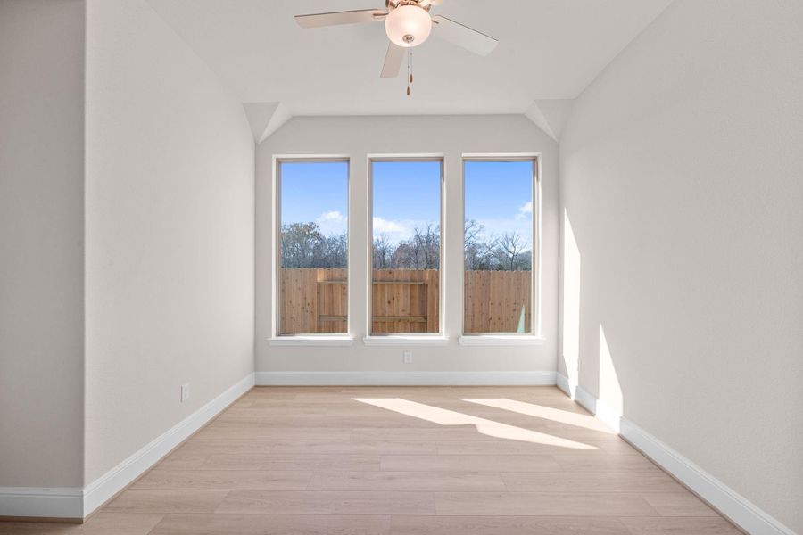 Spacious, unfurnished interior of a new home in Chambers Creek, Willis (Image 18).