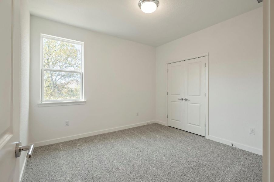 Spacious, unfurnished interior of a new home in , Buda (Image 23).