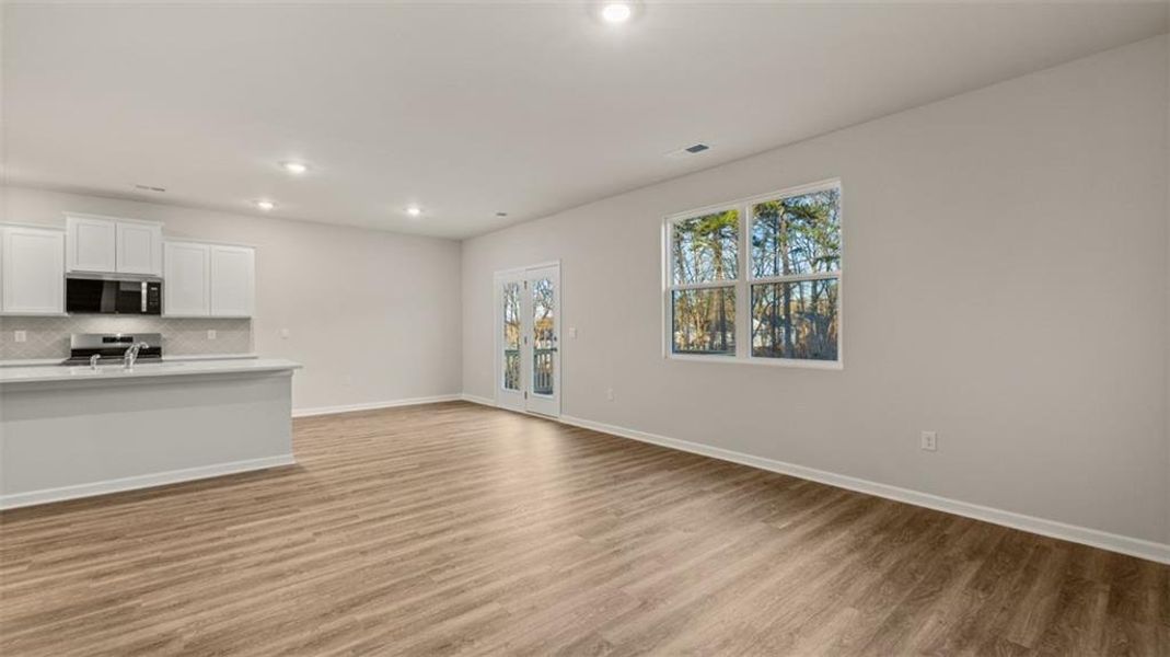 Spacious, unfurnished interior of a new home in Brooks Station, Dacula (Image 13).