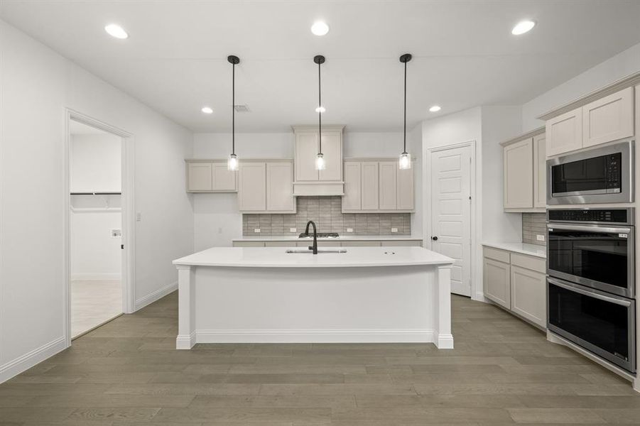 2713 Chambray- Kitchen-2 2713 Chambray- Kitchen-2