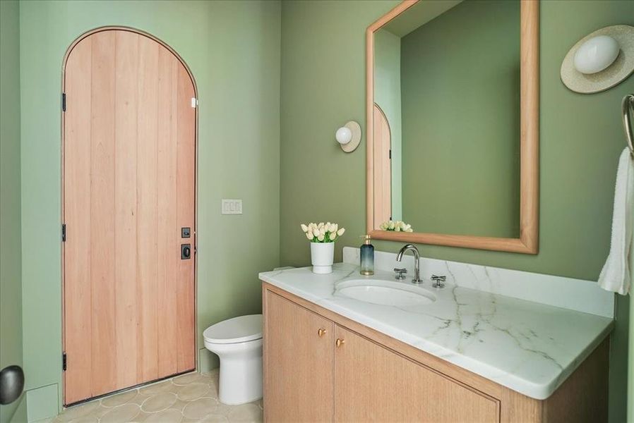 Furnished interior view inside a new home in , Dallas (Image 16).