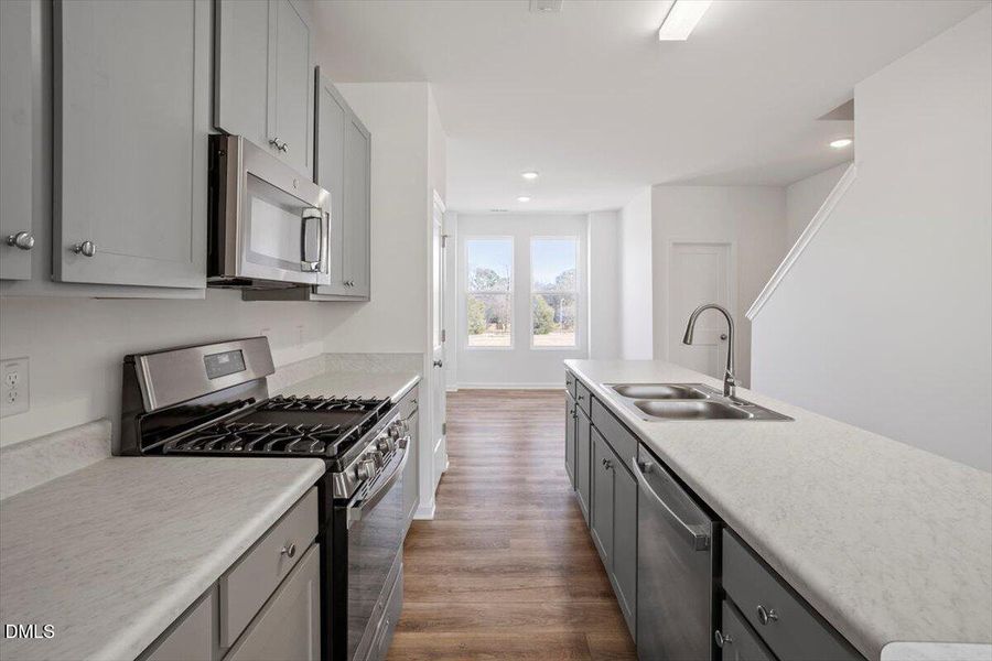 18-443 N Fisher St [2719159]_18