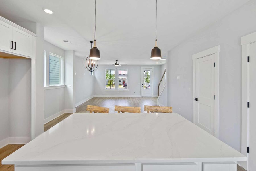 The Lindenberry - Dining The Lindenberry - Dining