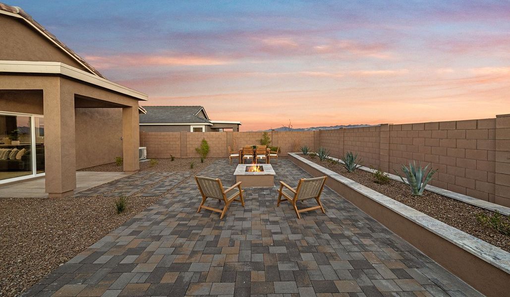 Representative exterior details of a home built from the Mariposa - C40M by D.R. Horton in Entrada Del Toro at Rancho Sahuarita, Sahuarita (Image 27).